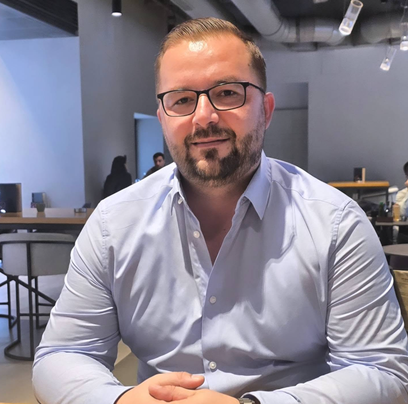 Një kolltuk nuk mjafton për Astrit Iljazin e VLEN